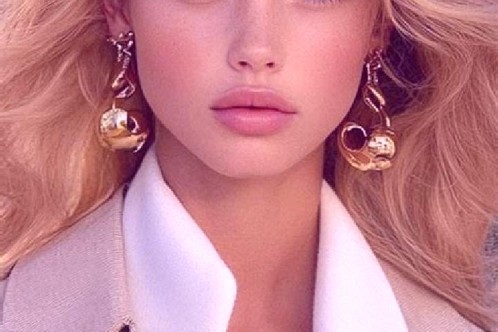 Penelope, 25, a auburn amber-eyed european companion based in Al Hindiyah. Offering GFE, BDSM, A-Level, 69, Girlfriend Experience. Available for incall and o...