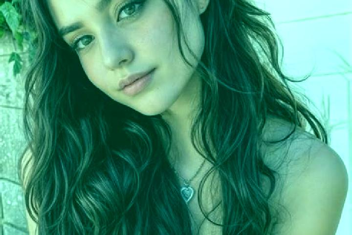 Penelope, 25, a auburn hazel-eyed slavic companion based in Ramingstein. Offering Overnight, Deep French Kissing, Couples, Massage. Available for incall and ...