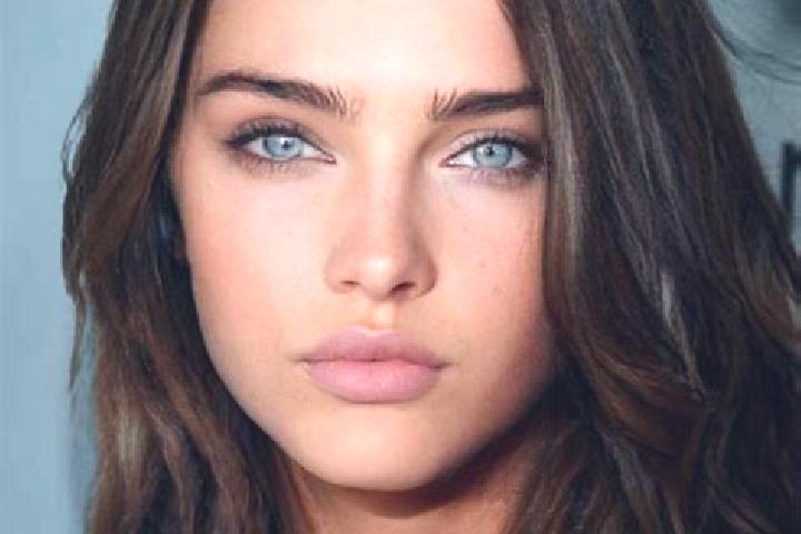Penelope, 25, a brunette grey-eyed caucasian companion based in Kommeno. Offering 69, Domination, Massage, Girlfriend Experience. Available for incall and ou...