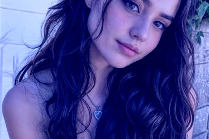 Penelope, 25, a brunette hazel-eyed middle eastern companion based in Brusvily. Offering Duos, Party Girl, Massage. Available for incall and outcall, overnig...
