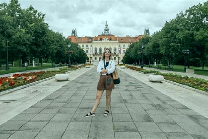 Penelope, 25 — Escort in Tabanovic, Serbia