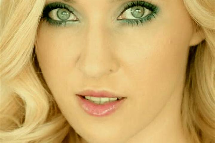 Penelope, 26, a blonde green-eyed european companion based in Jemez Pueblo. Offering Girlfriend Experience, Travel Companion, Erotic Massage, Couples, Dinner...