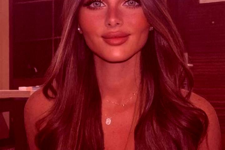Penelope, 26, a brunette dark-eyed european companion based in Itala Marina. Offering Massage, GFE, Fetish, Striptease, Dinner Date. Available for incall and...