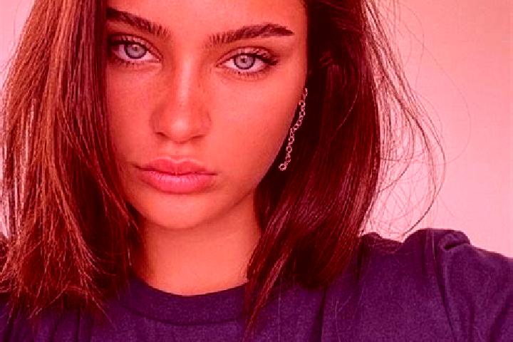 Penelope, 26, a brunette dark-eyed mixed companion based in Siao. Offering A-Level, Travel Companion, Deep French Kissing, Fetish. Available for incall and o...