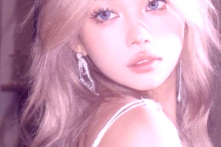 Penelope, 27, a blonde grey-eyed asian companion based in Mahalapye. Offering Dinner Date, CIM, Duos, Tantra. Available for incall and outcall, day and eveni...
