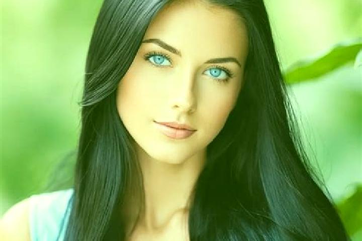 Penelope, 27, a chestnut blue-eyed mediterranean companion based in Francisco Macedo. Offering Striptease, Party Girl, Massage, Prostate Massage. Available f...