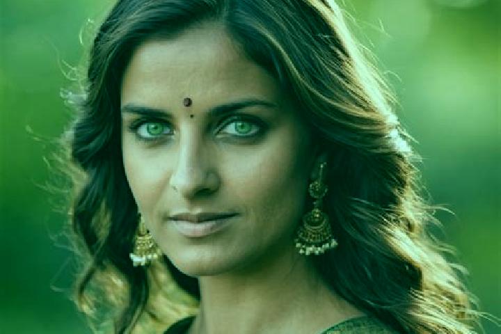 Penelope, 27, a chestnut green-eyed indian companion based in Attimarappatti. Offering Roleplay, Dinner Date, Massage, Fetish. Available for incall and outca...