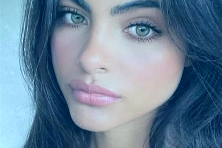 Penelope, 27, a dark blonde dark-eyed indian companion based in Watari. Offering Travel Companion, Prostate Massage, CIM, Roleplay. Available for incall and ...