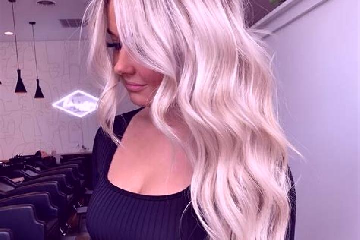 Penelope, 27, a platinum blonde amber-eyed mixed companion based in Berlin. Offering Erotic Massage, Striptease, Overnight, Duos. Available for incall and ou...