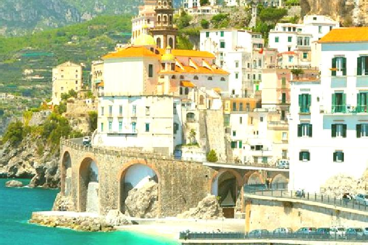 Penelope, 27 — Escort in Valleggia, Italy