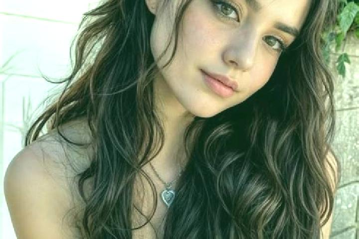 Penelope, 28, a auburn amber-eyed latina companion based in Zetodigba. Offering Tantra, BDSM, Prostate Massage, 69. Available for incall and outcall, day and...