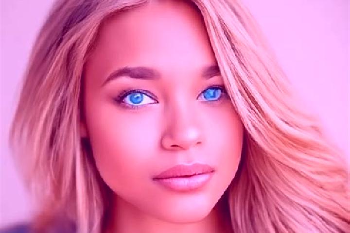 Penelope, 28, a blonde brown-eyed latina companion based in Liangxiang. Offering Erotic Massage, Massage, Domination. Available for incall and outcall, overn...