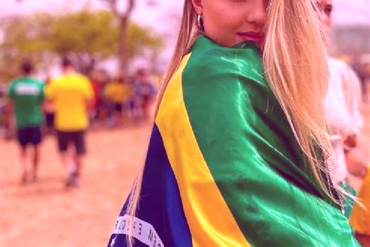 Penelope, 28 — Escort in Juscimeira, Brazil