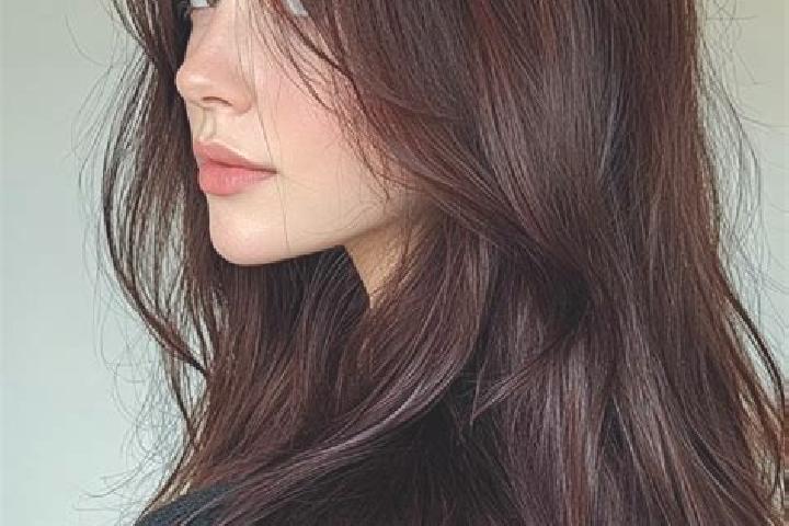 Penelope, 29, a auburn brown-eyed asian companion based in Pasedan Dua. Offering Striptease, Couples, Fetish, Erotic Massage. Available for incall and outcal...