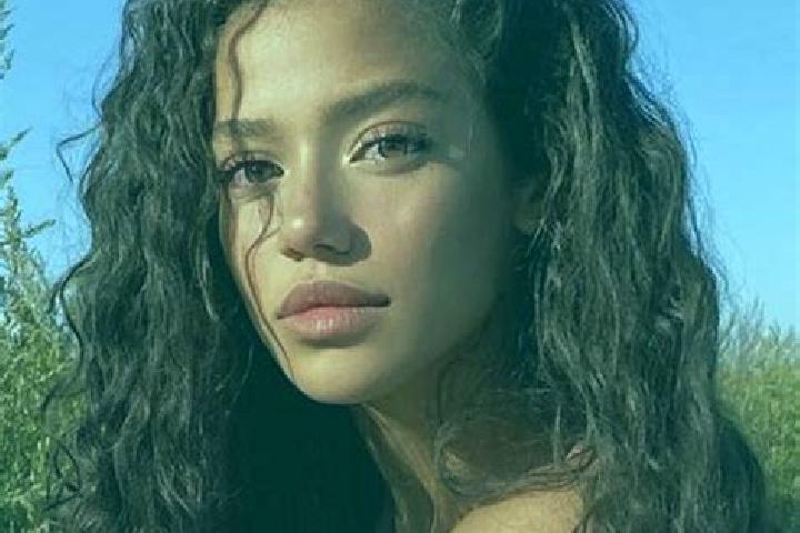 Penelope, 29, a black green-eyed latina companion based in Navas de Oro. Offering Girlfriend Experience, Prostate Massage, GFE. Available for incall and outc...