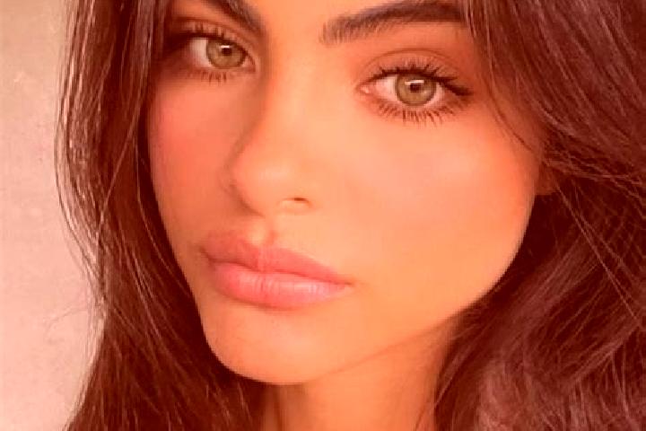 Penelope, 29, a blonde hazel-eyed indian companion based in Dragus. Offering Striptease, Domination, Deep French Kissing, Massage. Available for incall and o...