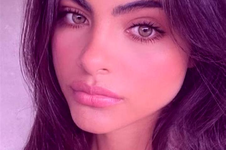Penelope, 29, a brunette green-eyed indian companion based in Skinningrove. Offering Duos, 69, Overnight, Striptease. Available for incall and outcall, day a...