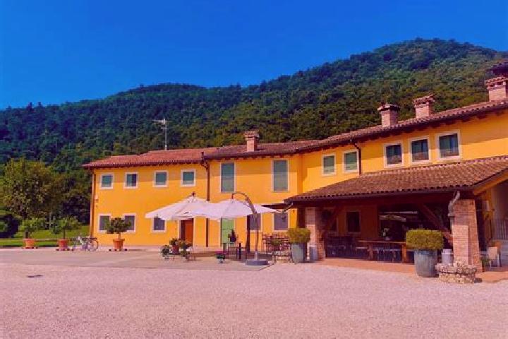 Penelope, 29 — Escort in Cuceglio, Italy
