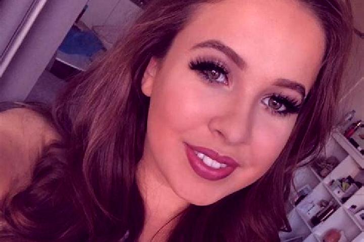 Penelope, 30, a chestnut amber-eyed caucasian companion based in Kuz minskoye. Offering Massage, A-Level, Prostate Massage, CIM. Available for incall and out...