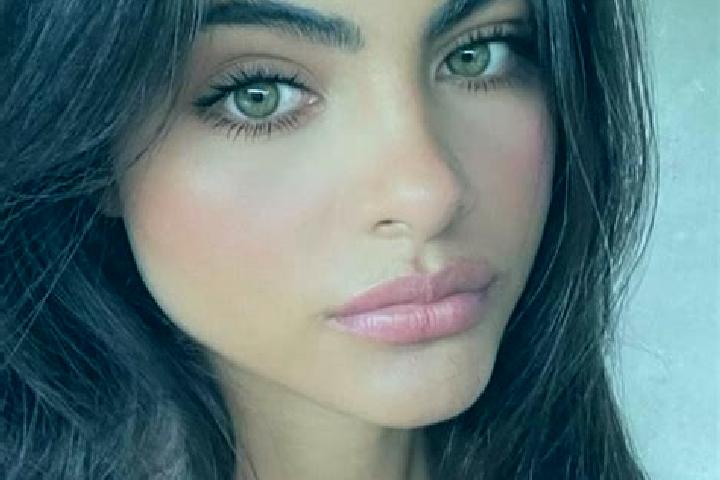 Penelope, 31, a brunette green-eyed indian companion based in Shaker Heights. Offering GFE, CIM, Party Girl, Dinner Date. Available for incall and outcall, o...