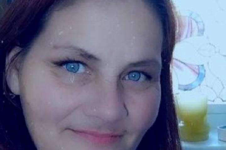 Penelope, 31, a red dark-eyed european companion based in Chekalin. Offering Erotic Massage, Deep French Kissing, GFE, Roleplay. Available for incall and out...
