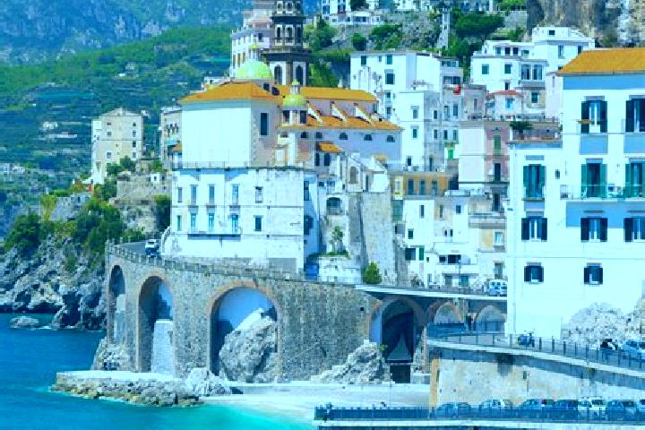 Penelope, 31 — Escort in Pianico, Italy