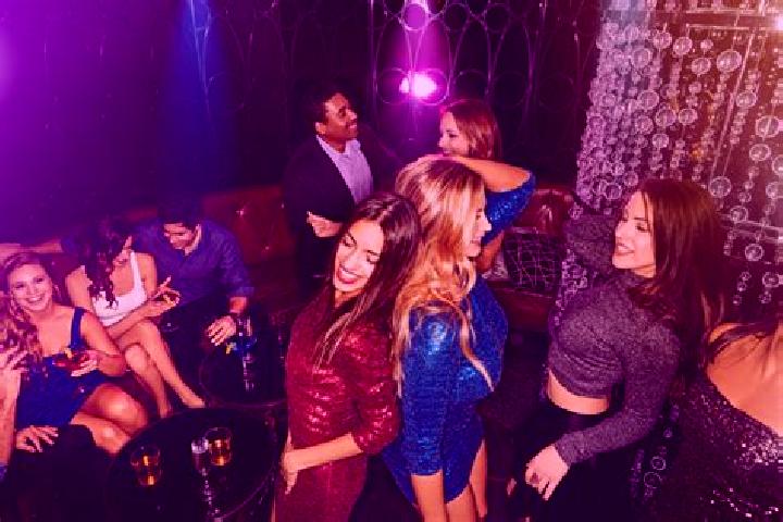 Penelope, 32, a blonde amber-eyed asian companion based in Bazincourt-sur-Epte. Offering Roleplay, BDSM, Striptease, Overnight. Available for incall and outc...