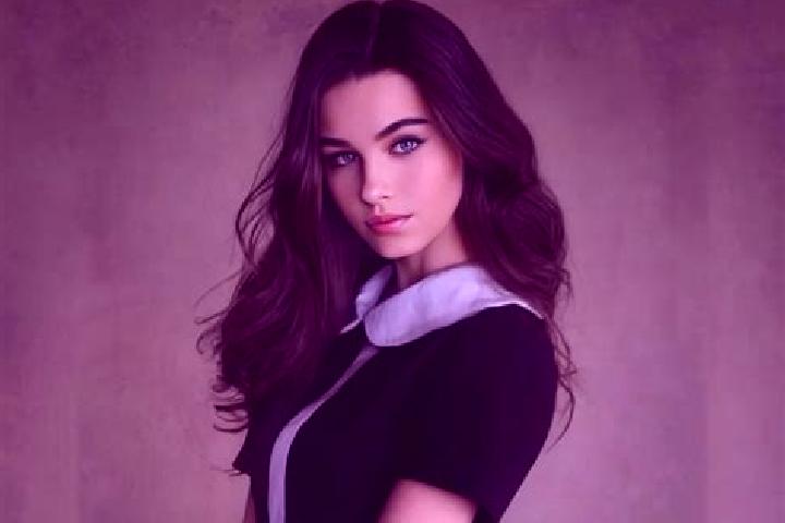 Penelope, 32, a brunette grey-eyed slavic companion based in Binoufla. Offering Erotic Massage, Party Girl, Fetish, Overnight, OWO. Available for incall and ...