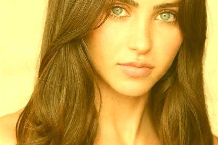 Penelope, 32, a dark blonde brown-eyed latina companion based in Bol. Offering CIM, Fetish, Domination. Available for incall and outcall, day and evening dates.