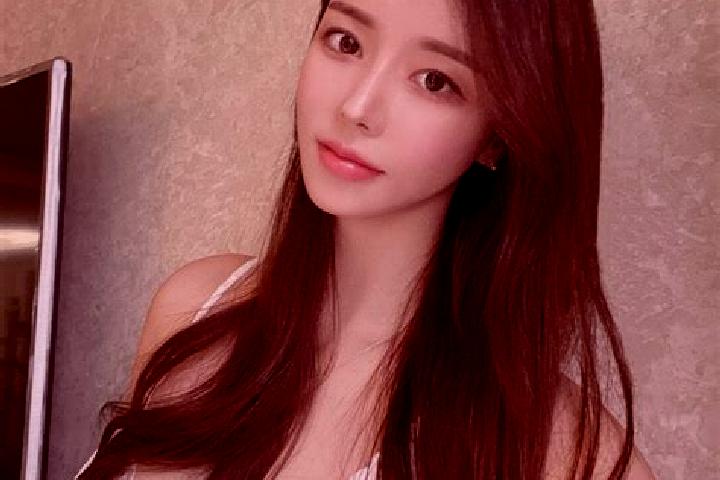 Penelope, 32 — Escort in Kapsan-up, North Korea