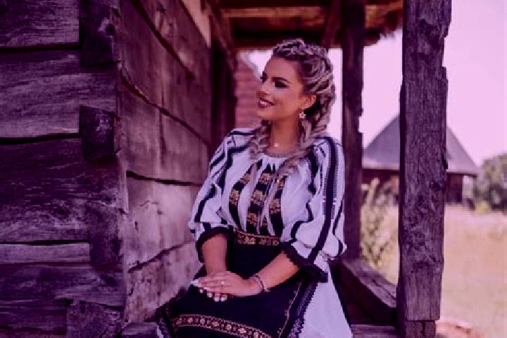 Penelope, 32 — Escort in Lapugiu de Jos, Romania