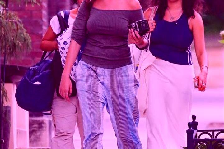 Penelope, 32 — Escort in Siuri, India