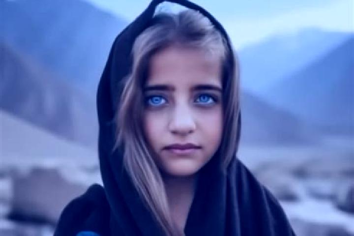 Penelope, 33, a blonde amber-eyed middle eastern companion based in Borek Szlachecki. Offering Girlfriend Experience, Roleplay, Party Girl, Travel Companion,...