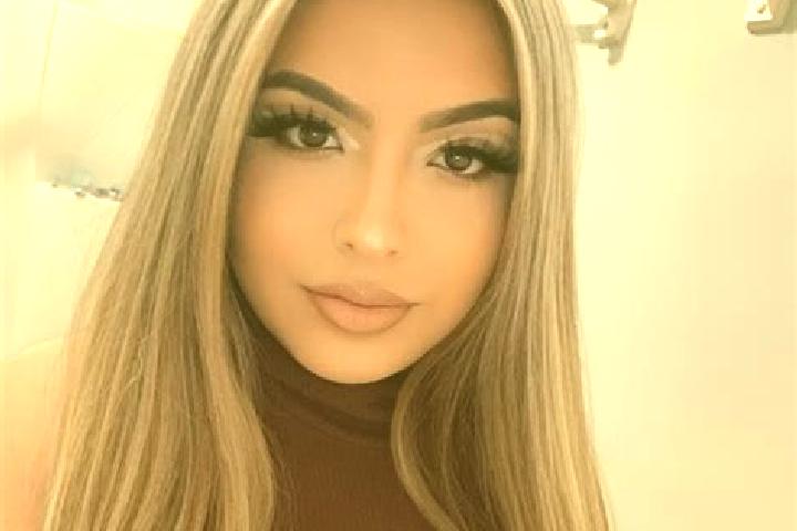 Penelope, 33, a red blue-eyed mixed companion based in Unterwachingen. Offering Overnight, Massage, Fetish. Available for incall and outcall, day and evening...