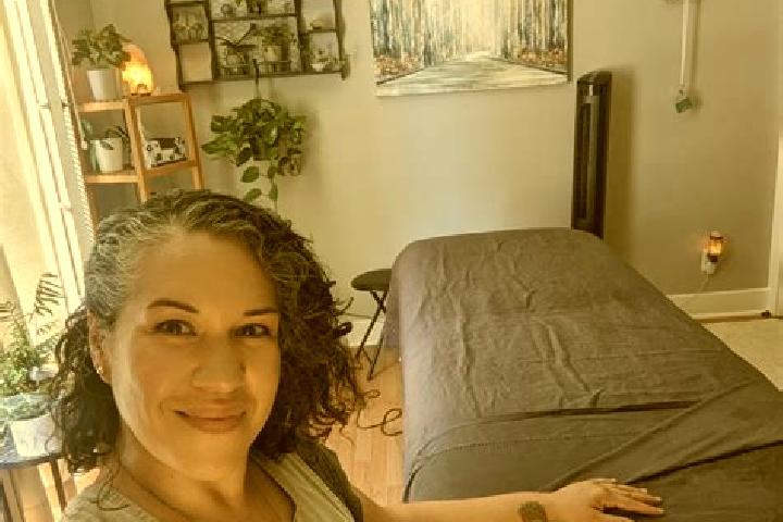 Penelope, 34, a black green-eyed caribbean companion based in Sealy. Offering Erotic Massage, BDSM, Party Girl, Massage. Available for incall and outcall, ov...