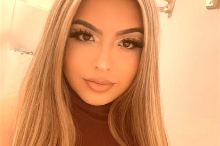 Penelope, 34, a blonde amber-eyed latina companion based in Loukouyakro. Offering Girlfriend Experience, CIM, Erotic Massage, Dinner Date, GFE. Available for...