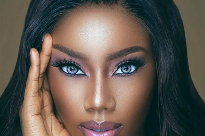 Penelope, 34, a red blue-eyed ebony companion based in Cavasso Nuovo. Offering Deep French Kissing, Party Girl, Fetish, 69, Couples. Available for incall and...