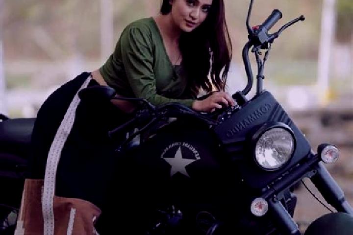 Penelope, 34 — Escort in Thongju, India
