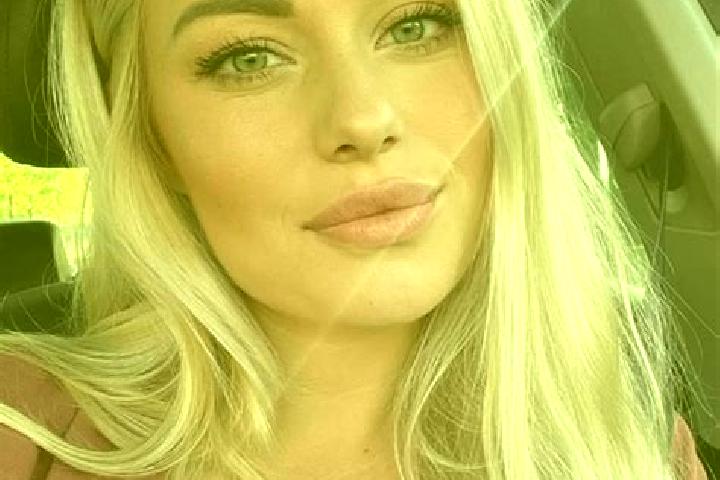 Penelope, 35, a blonde hazel-eyed caribbean companion based in Cefalu. Offering Overnight, CIM. Available for incall and outcall, day and evening dates.