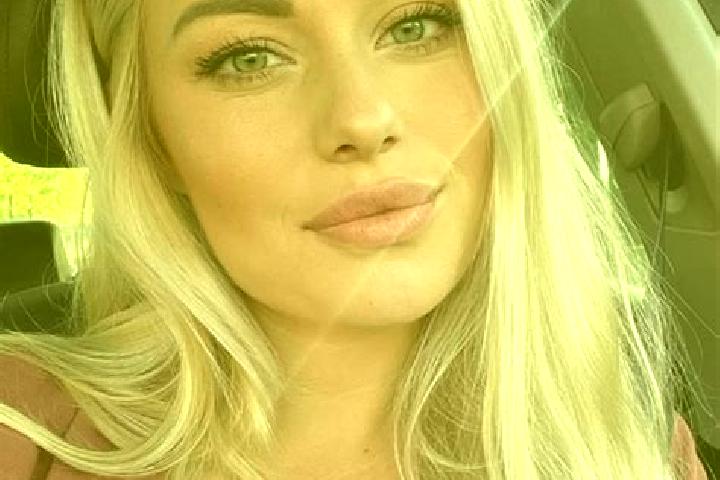 Penelope, 35, a blonde hazel-eyed european companion based in Loop. Offering GFE, Travel Companion, BDSM, Deep French Kissing, CIM. Available for incall and ...