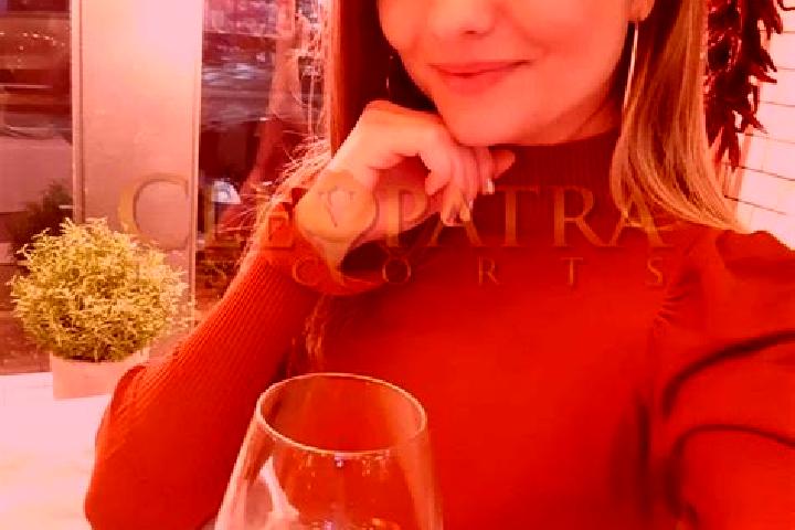 Penelope, 35, a dark blonde dark-eyed caribbean companion based in Orange Cove. Offering A-Level, BDSM, Overnight, OWO, Dinner Date. Available for incall and...