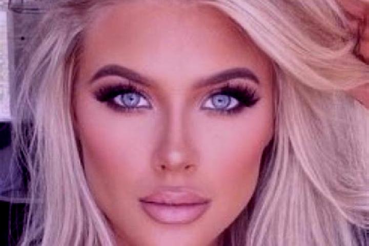 Penelope, 35, a platinum blonde amber-eyed mixed companion based in Kanada. Offering Roleplay, Prostate Massage, Striptease. Available for incall and outcall...