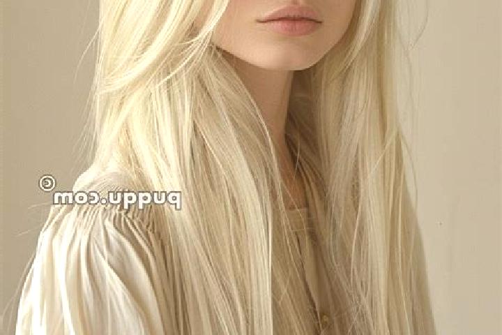 Penelope, 35, a platinum blonde blue-eyed slavic companion based in La Paloma del Espiritu Santo. Offering Duos, Deep French Kissing, Prostate Massage, Tantr...