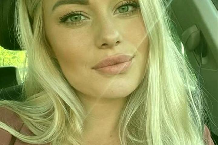 Penelope, 36, a blonde hazel-eyed ebony companion based in Druogno. Offering Dinner Date, BDSM, Domination, Overnight. Available for incall and outcall, day ...