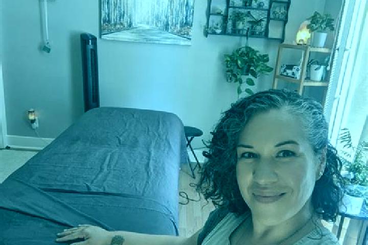 Penelope, 37, a black blue-eyed caucasian companion based in Eresing. Offering GFE, Domination, Party Girl, Couples, Erotic Massage. Available for incall and...