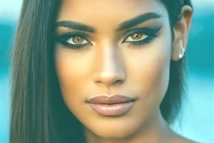 Penelope, 37, a black green-eyed latina companion based in Bucklands Beach. Offering Massage, Striptease, A-Level. Available for incall and outcall, overnigh...