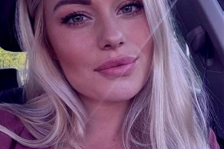 Penelope, 38, a blonde hazel-eyed mixed companion based in Itaim Paulista. Offering Travel Companion, Erotic Massage, Massage, Couples. Available for incall ...