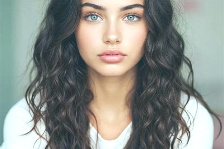 Penelope, 38, a brunette amber-eyed mediterranean companion based in Chiusa. Offering Massage, Tantra, Overnight. Available for incall and outcall, overnight...