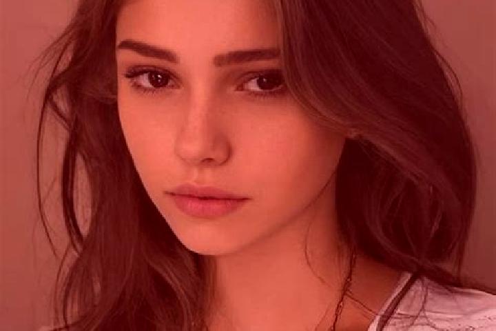 Penelope, 39, a brunette brown-eyed slavic companion based in Kuppenheim. Offering Dinner Date, Girlfriend Experience, BDSM. Available for incall and outcall...