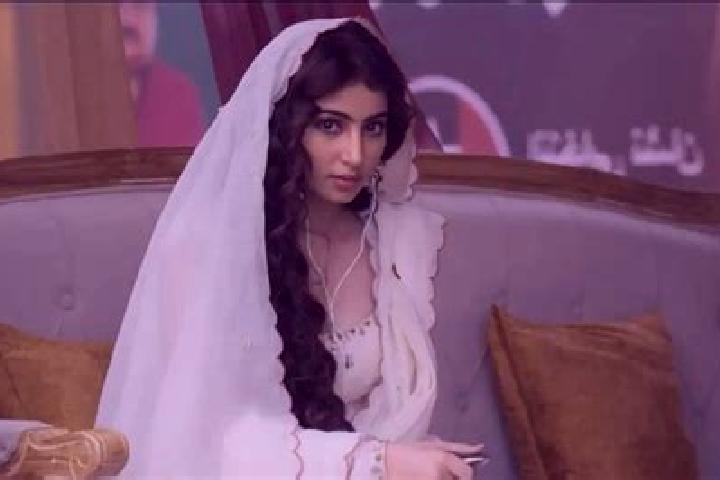 Penelope, 39 — Escort in Chuhar Jamali, Pakistan